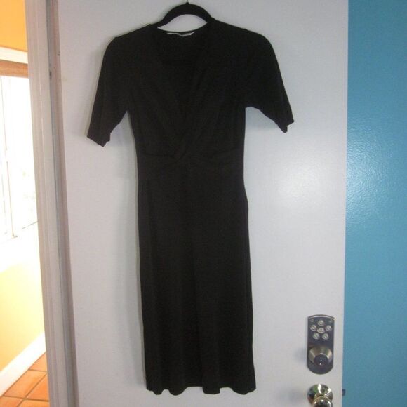 Diane Von Furstenberg Black Fitted Twist Front Dress Marked Size 6  32” Bust - Picture 2 of 12
